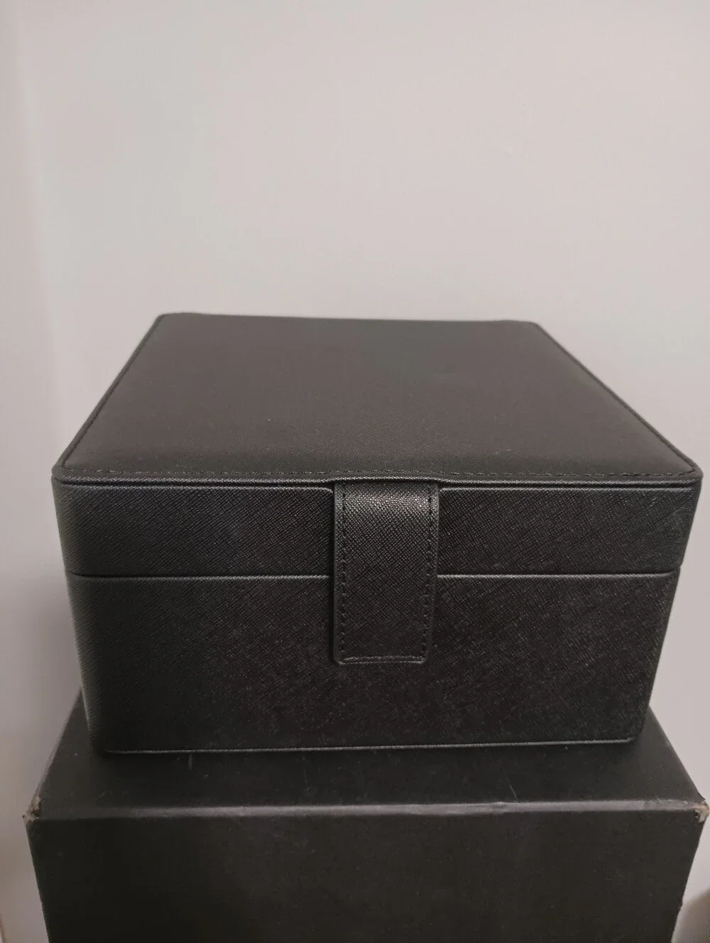 Sebastian M Watch Holder Box Black Textured Leatherette Magnetic Clasp New Other